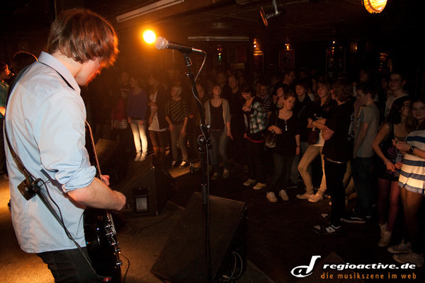 WHERE MY CHIPMUNKS AT (live in Hamburg, 2010)