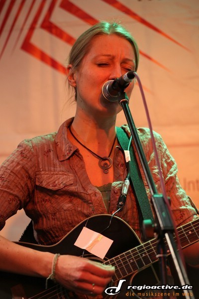 Natascha Leonie (live auf der Musikmesse Frankfurt, 2010)